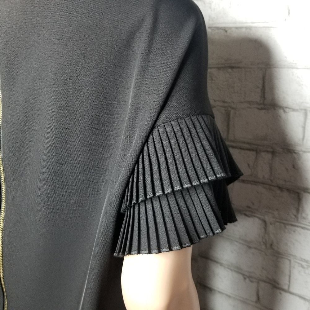 🆕️💥 DKNY Black ruffle sleeves Dress - Picture 5 of 7